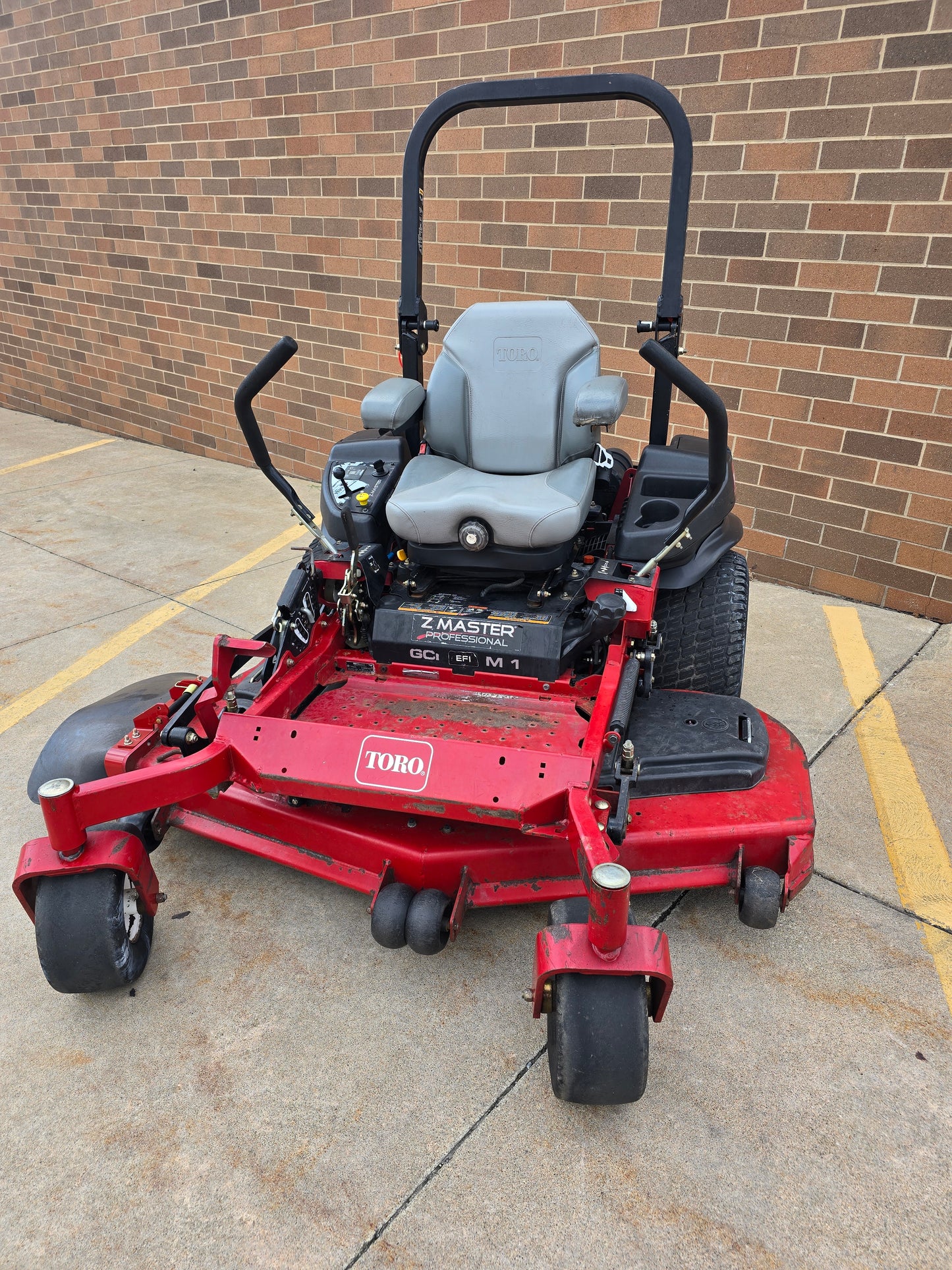 "PRE-OWNED" 2012 TORO 6000 SERIES Z MASTER 60" #74926  EFI