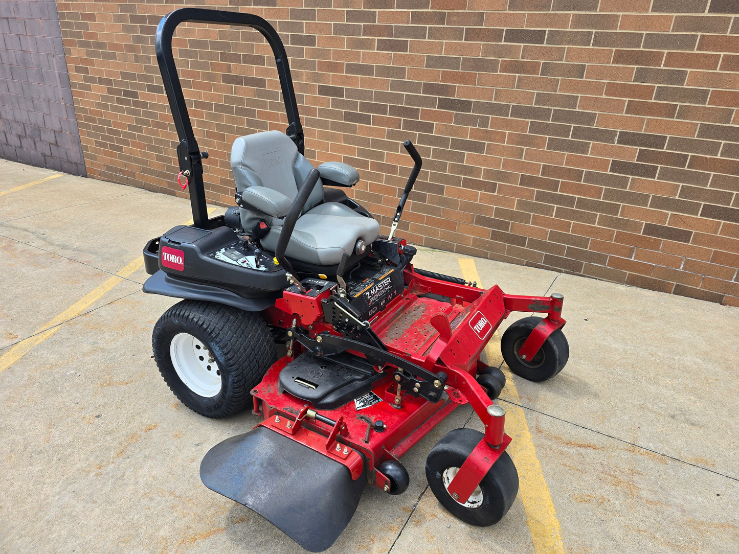 "PRE-OWNED" 2012 TORO 6000 SERIES Z MASTER 60" #74926  EFI