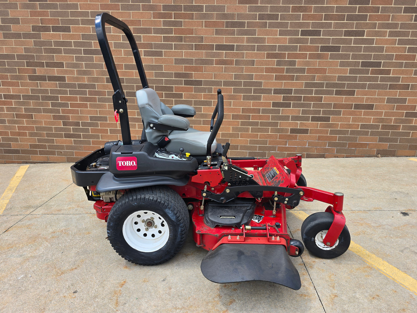 "PRE-OWNED" 2012 TORO 6000 SERIES Z MASTER 60" #74926  EFI