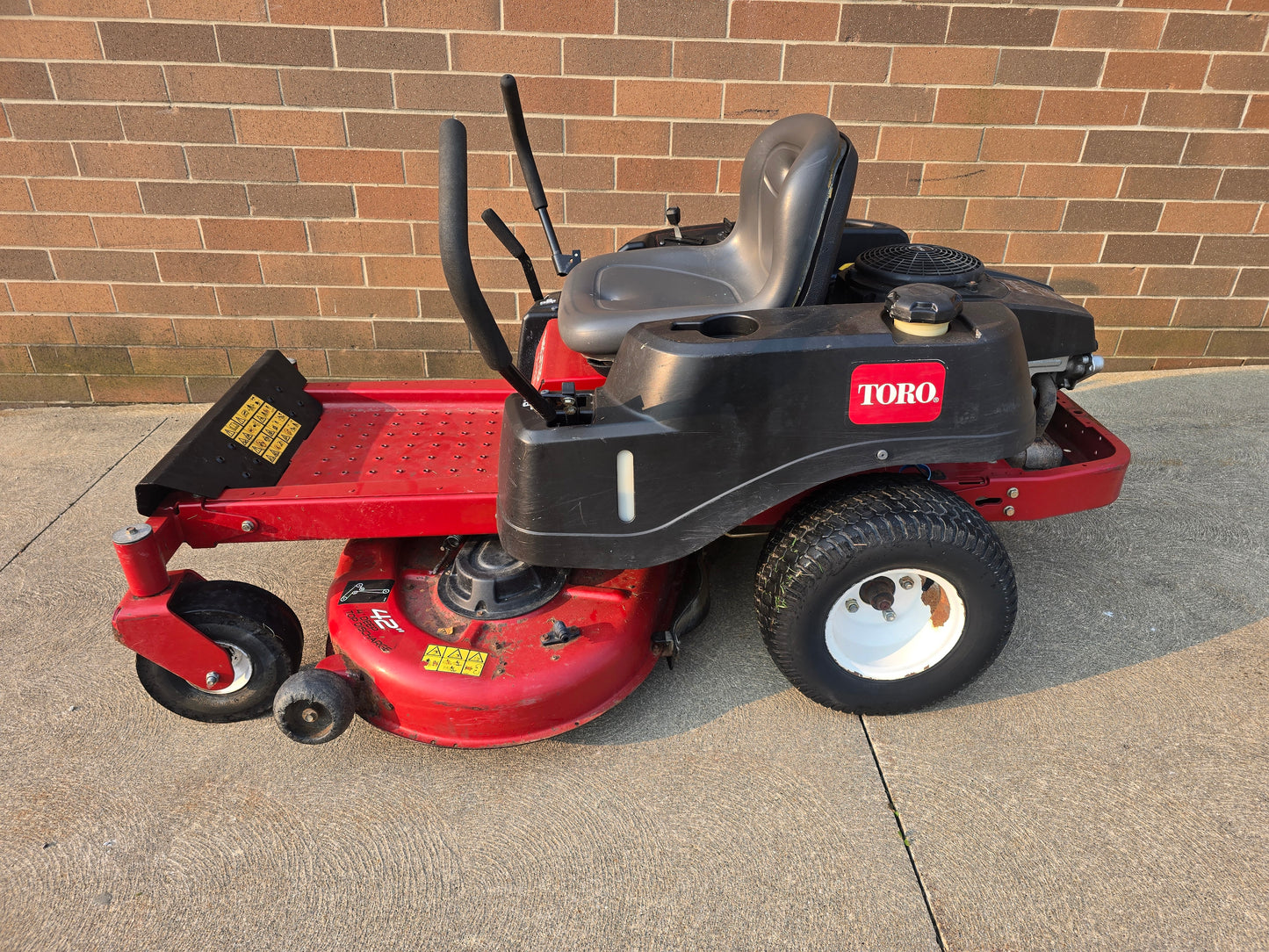 "PRE-OWNED" TORO TIMECUTTER 42"  19HP KOHLER